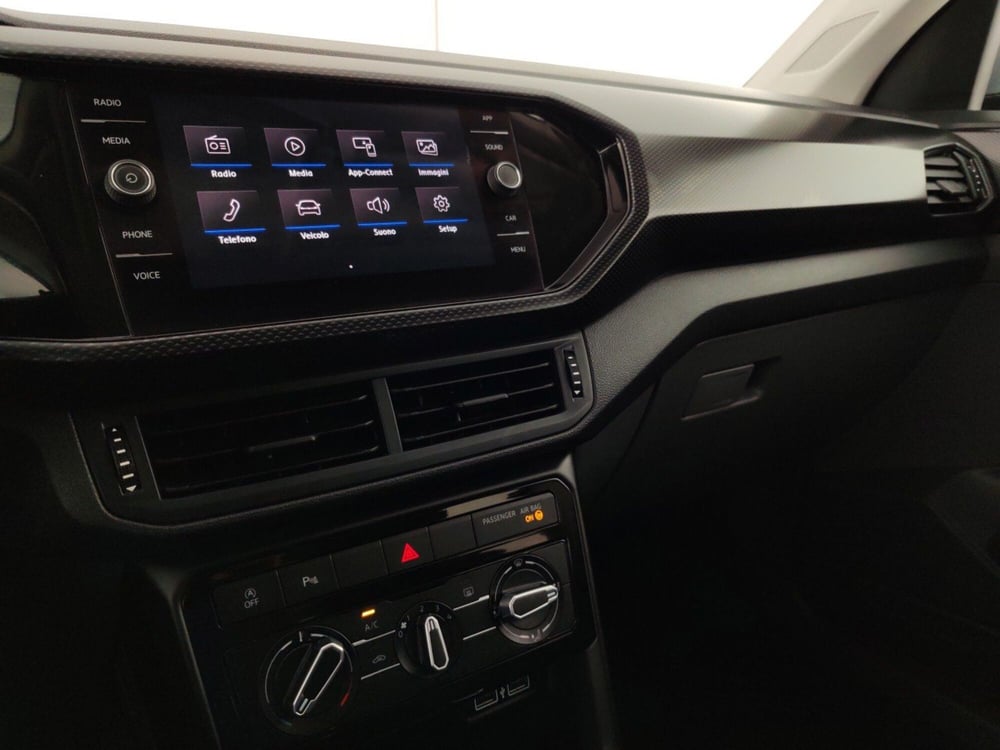 Volkswagen T-Cross usata a Massa-Carrara (12)
