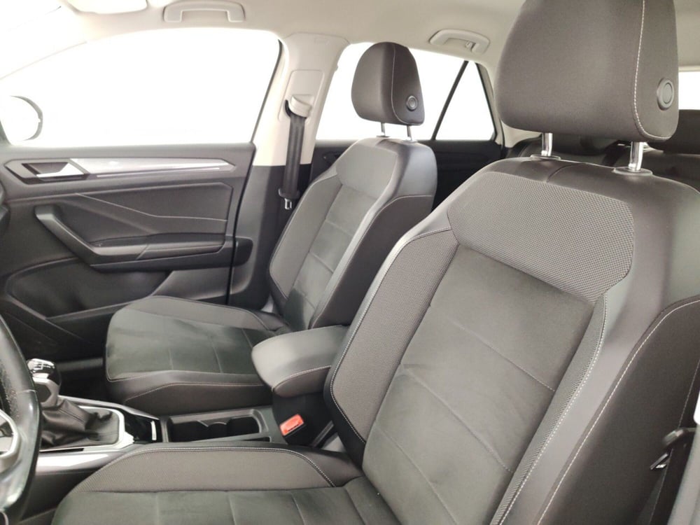 Volkswagen T-Cross usata a Massa-Carrara (9)