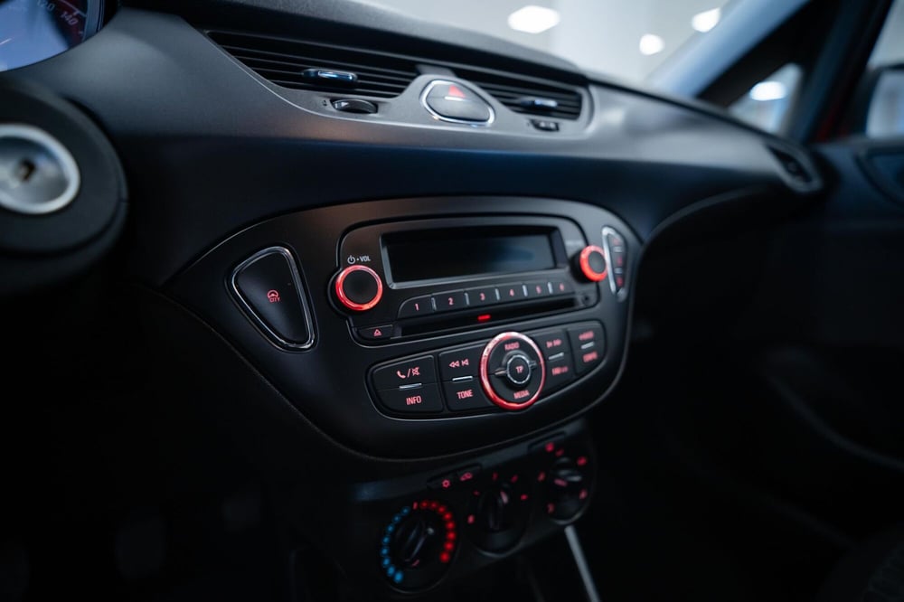 Opel Corsa usata a Torino (12)