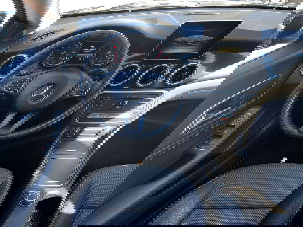 Mercedes-Benz CLA Shooting Brake usata a Lucca (7)