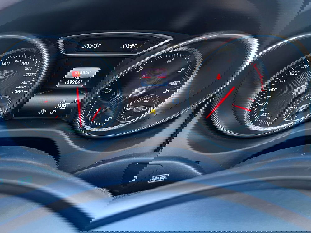 Mercedes-Benz CLA Shooting Brake usata a Lucca (8)