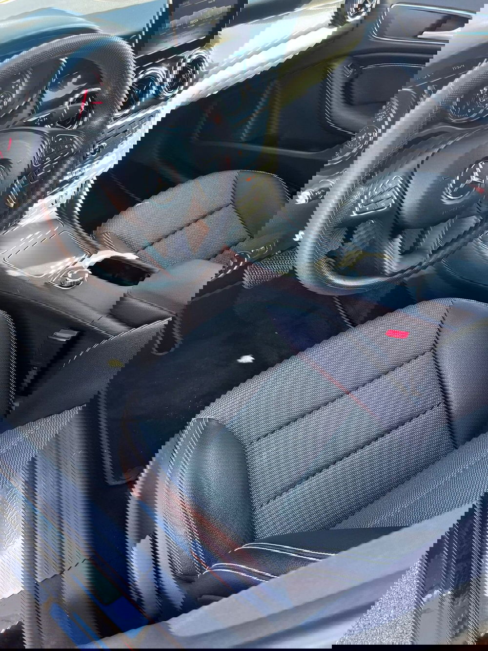 Mercedes-Benz CLA Shooting Brake usata a Lucca (9)