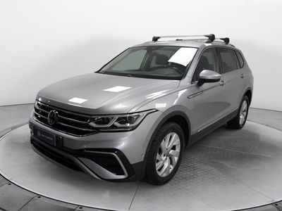 Volkswagen Tiguan Allspace 2.0 TDI SCR DSG 4MOTION Elegance del 2022 usata a Carnago