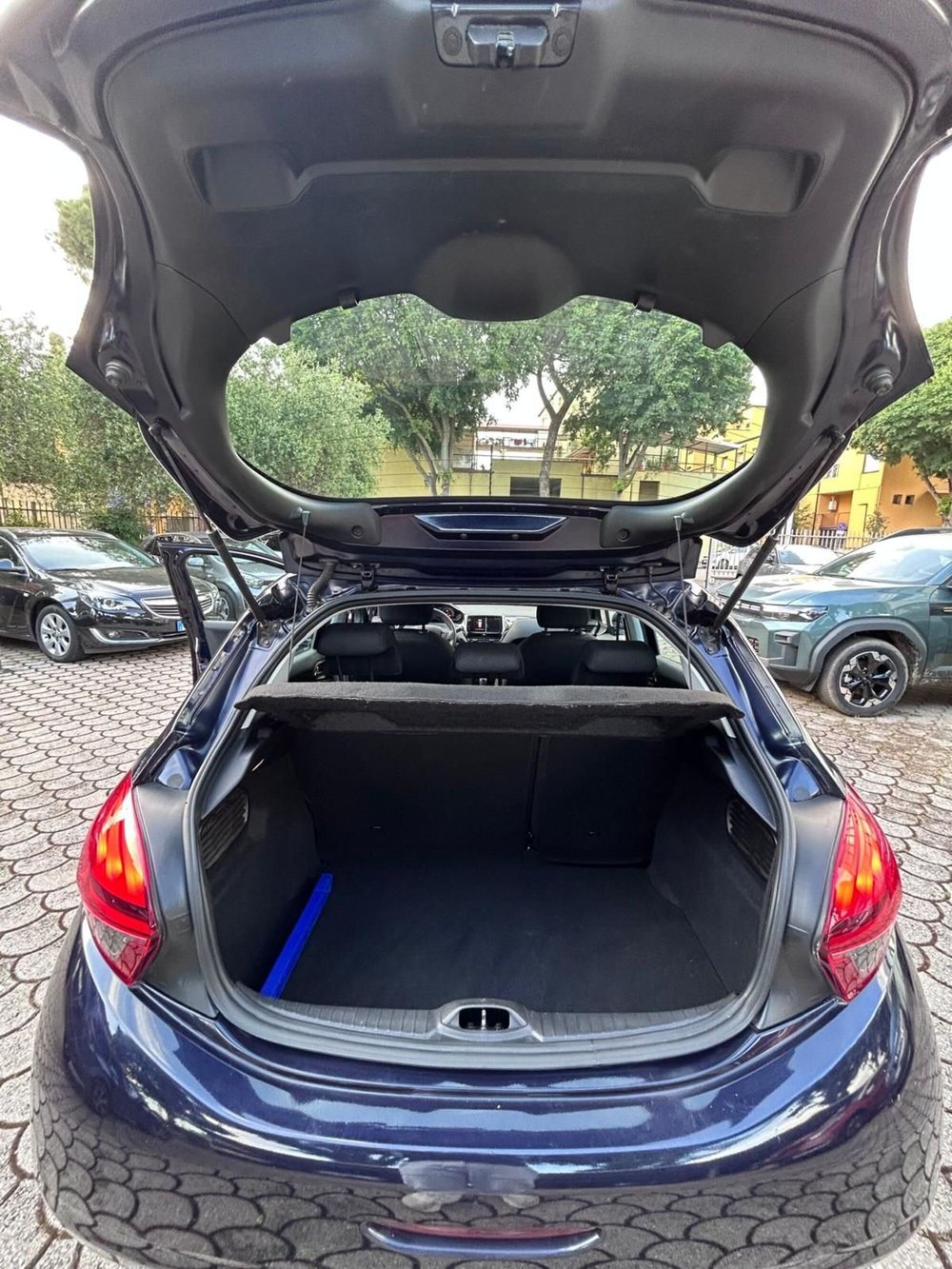 Peugeot 208 usata a Firenze (17)