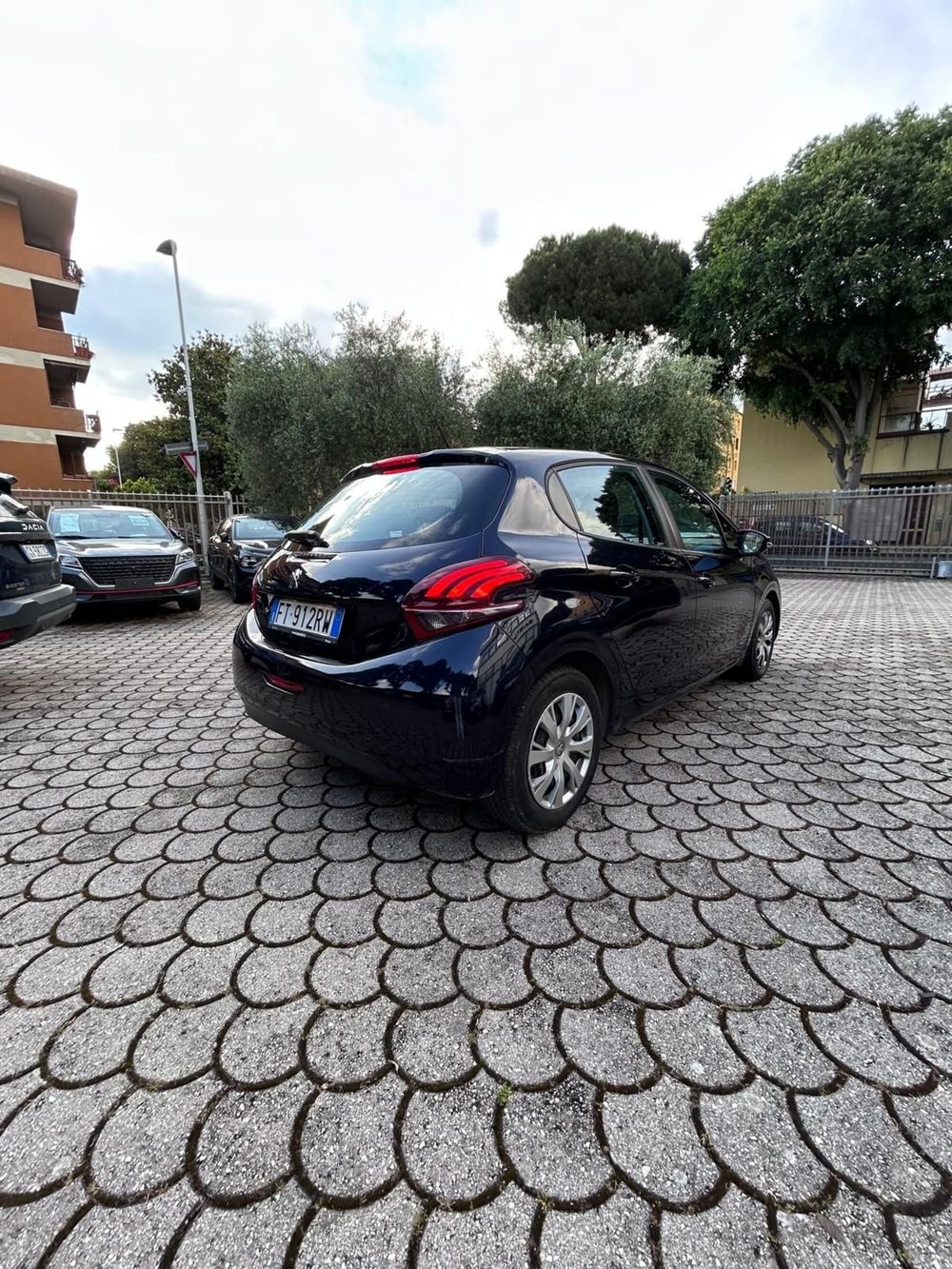 Peugeot 208 usata a Firenze (6)