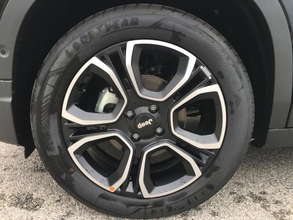Jeep Avenger nuova a Cuneo (6)