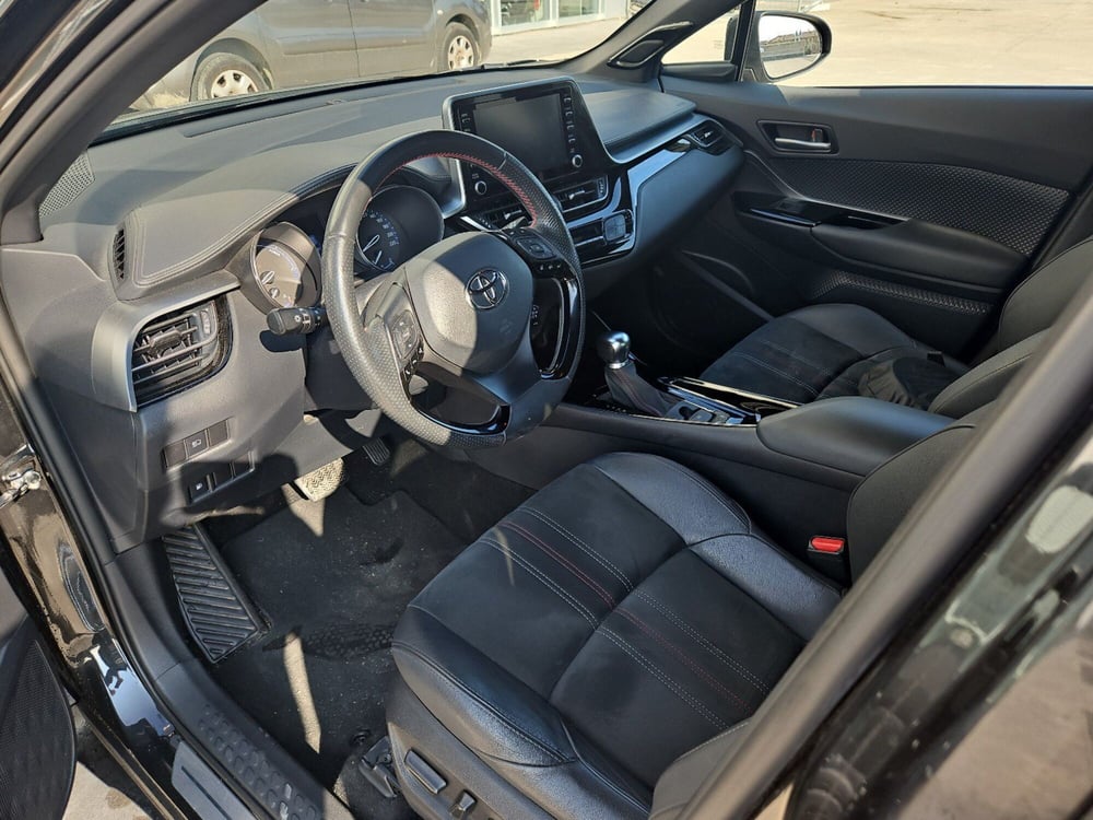 Toyota Toyota C-HR usata a Vicenza (10)