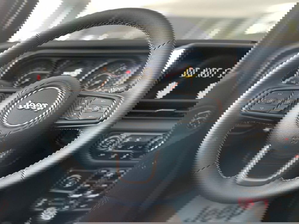 Jeep Wrangler Unlimited nuova a Ancona (13)