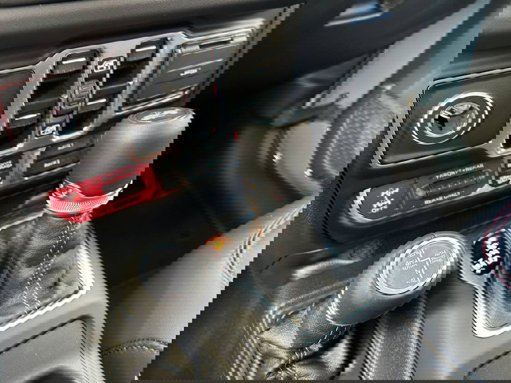 Jeep Wrangler Unlimited nuova a Ancona (15)