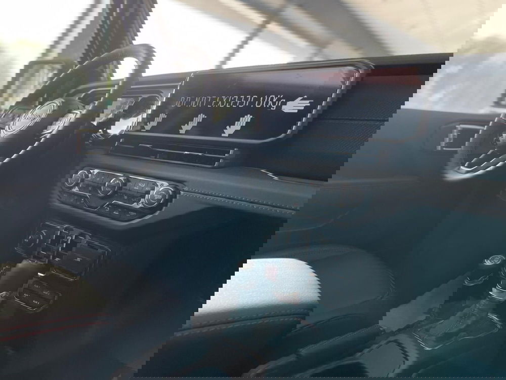 Jeep Wrangler Unlimited nuova a Ancona (17)