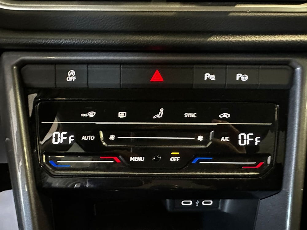 Volkswagen T-Roc usata a L'Aquila (17)
