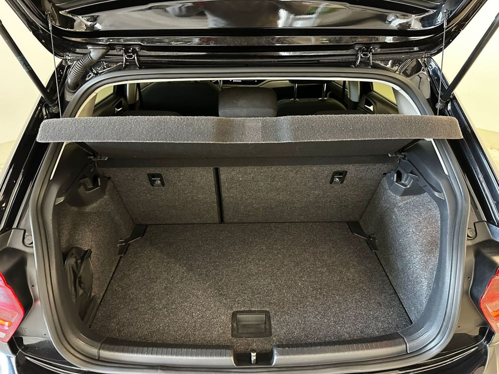 Volkswagen Polo usata a L'Aquila (9)