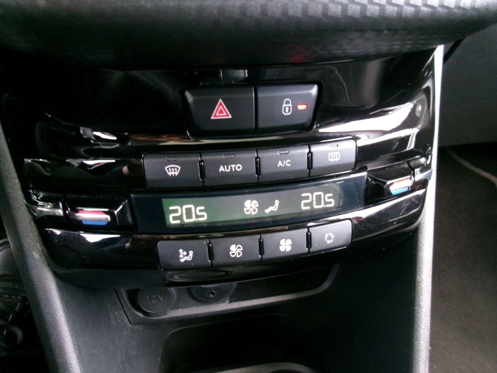 Peugeot 2008 usata a Venezia (19)