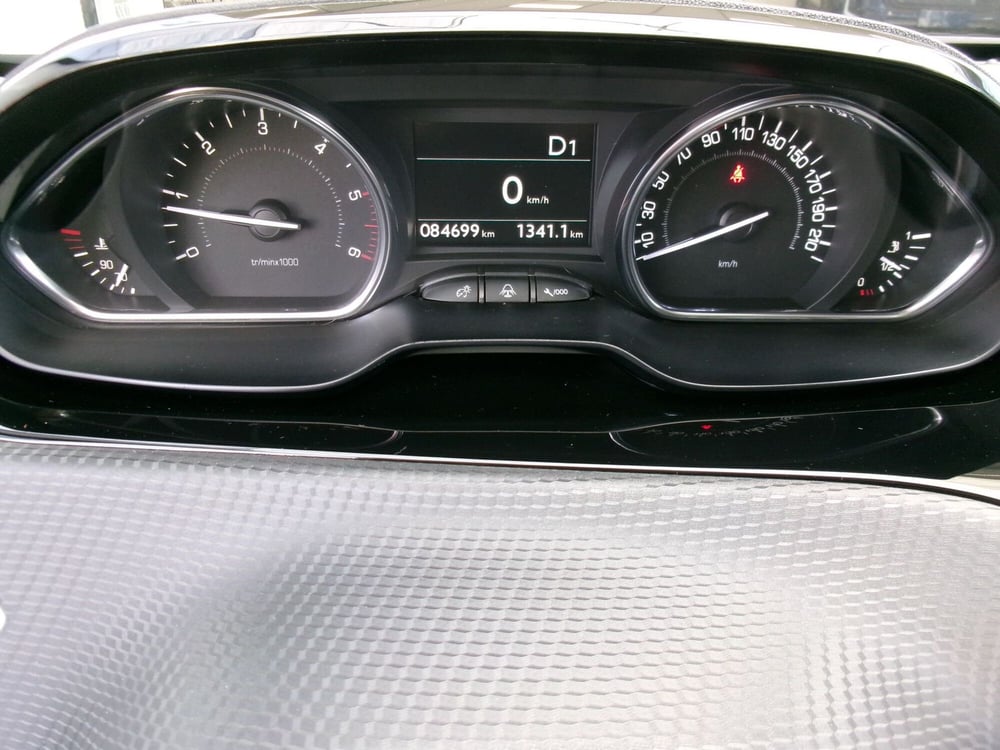 Peugeot 2008 usata a Venezia (8)