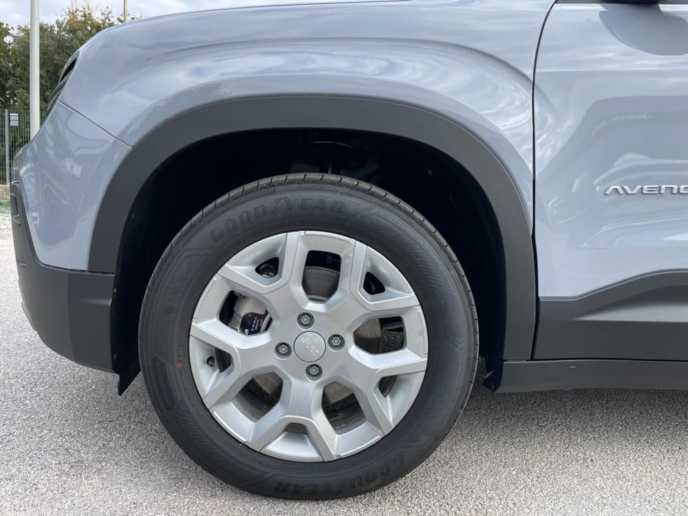 Jeep Avenger nuova a Ancona (9)