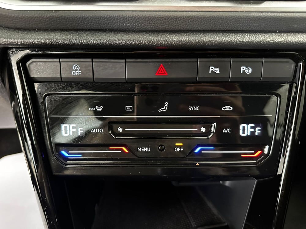 Volkswagen T-Roc usata a L'Aquila (17)