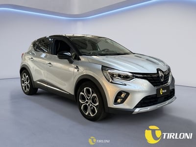 Renault Captur Full Hybrid E-Tech 145 CV Techno Fast Track del 2023 usata a Milano