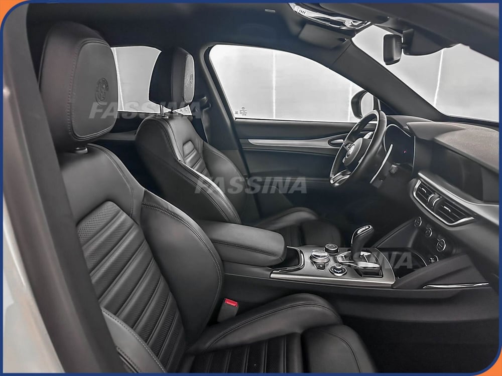 Alfa Romeo Stelvio usata a Milano (14)
