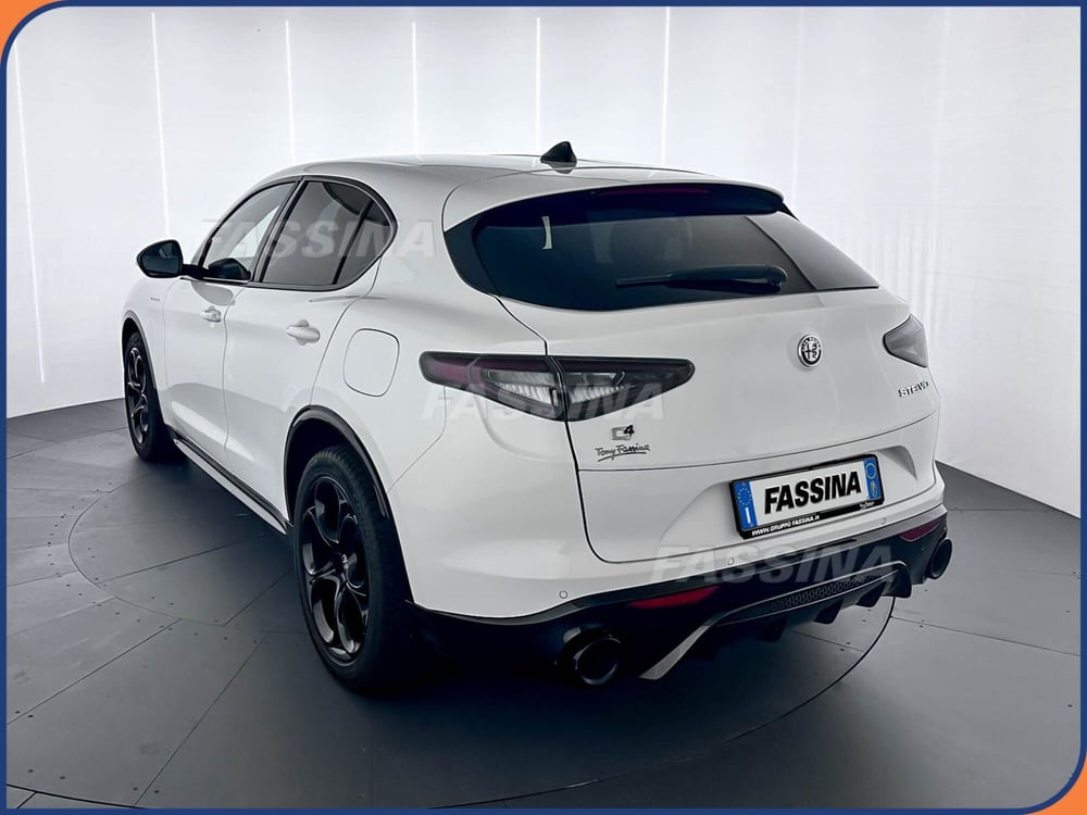 Alfa Romeo Stelvio usata a Milano (4)