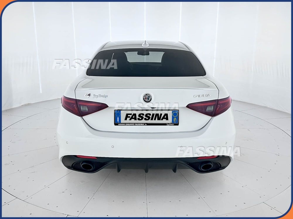Alfa Romeo Giulia usata a Milano (5)