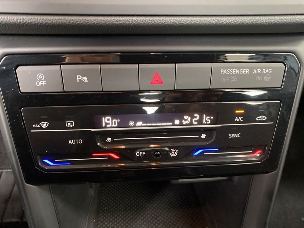 Volkswagen T-Cross usata a Lodi (12)