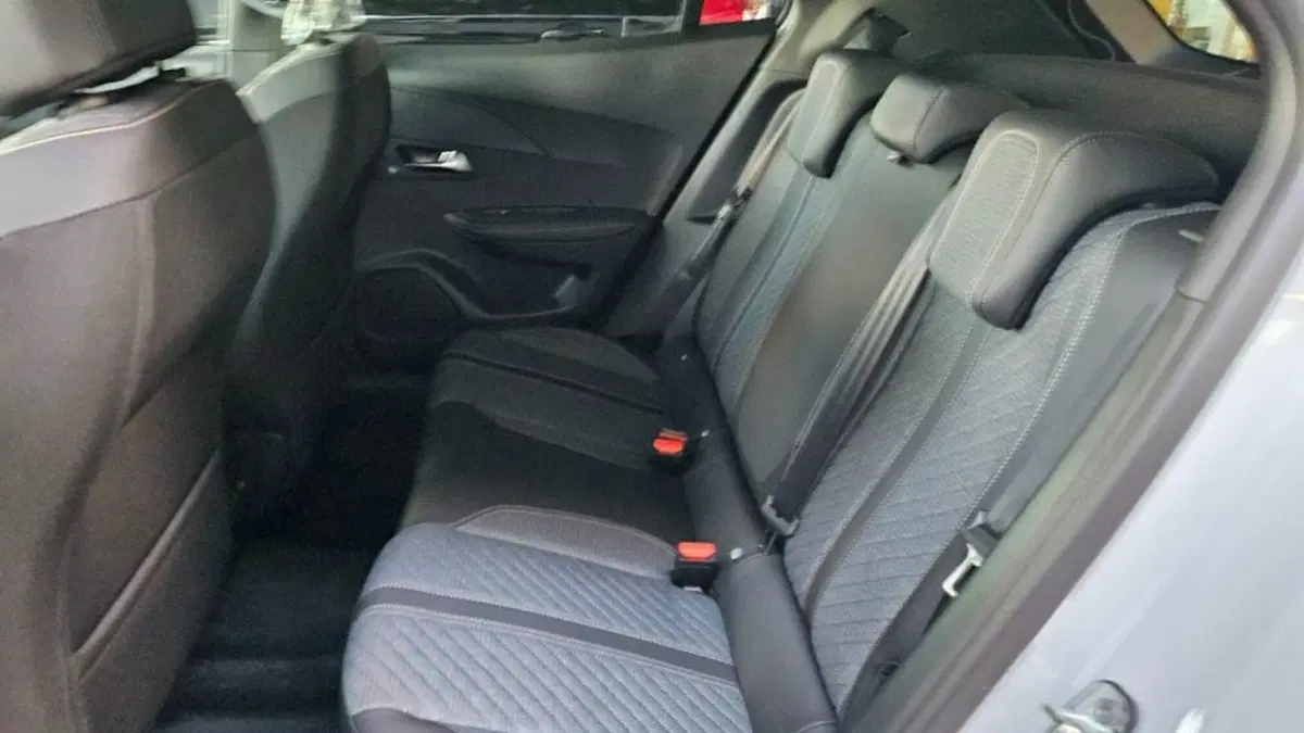 Peugeot 2008 nuova a Foggia (11)
