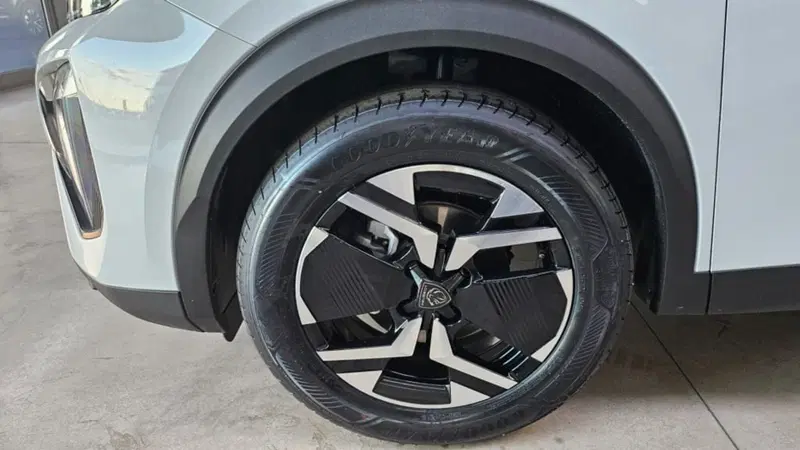 Peugeot 2008 nuova a Foggia (6)