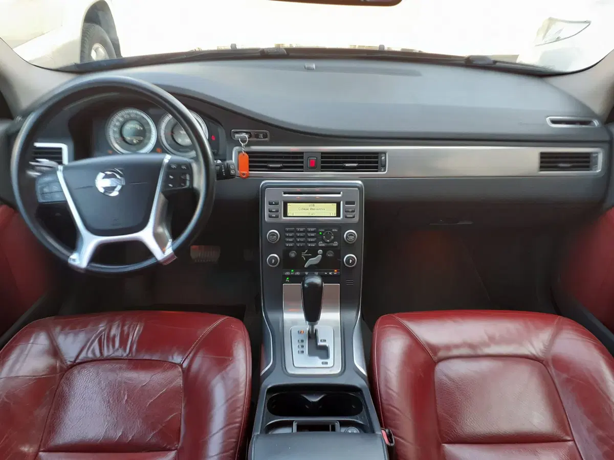 Volvo V70 usata a Modena (8)
