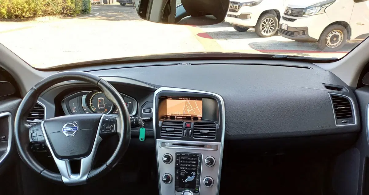 Volvo XC60 usata a Modena (8)