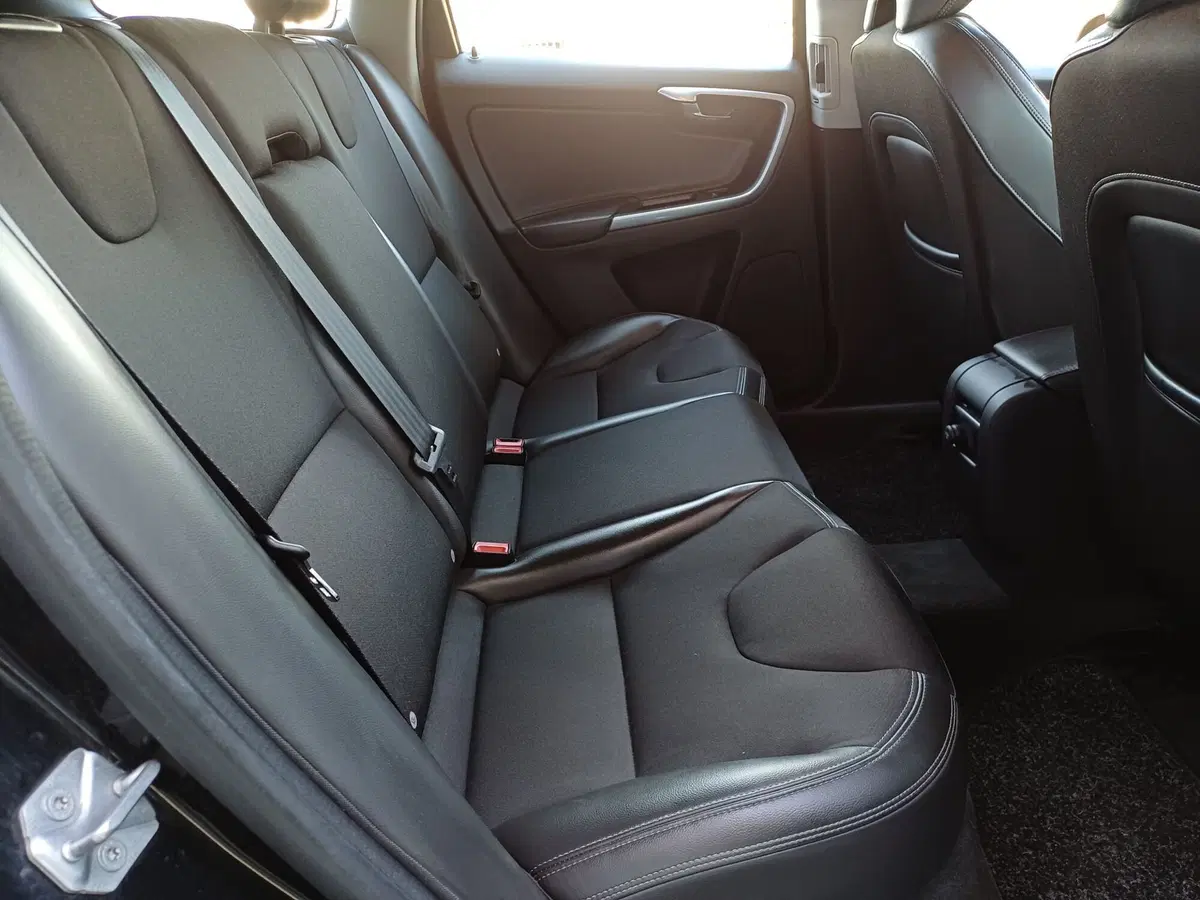 Volvo XC60 usata a Modena (9)