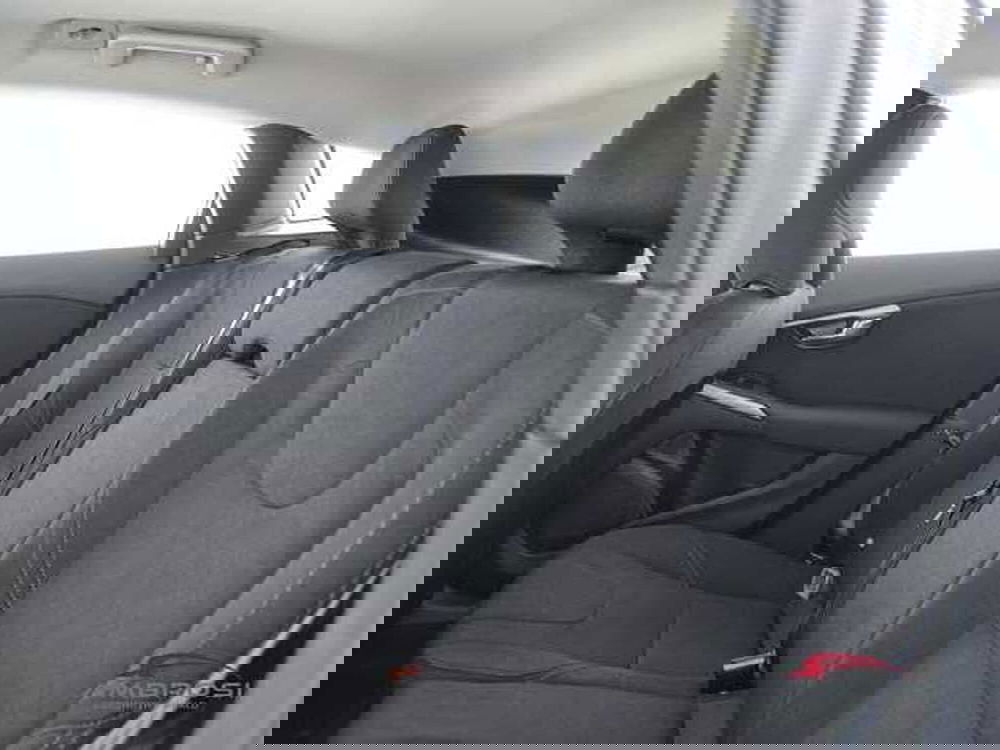 Volvo V40 Cross Country usata a Viterbo (10)