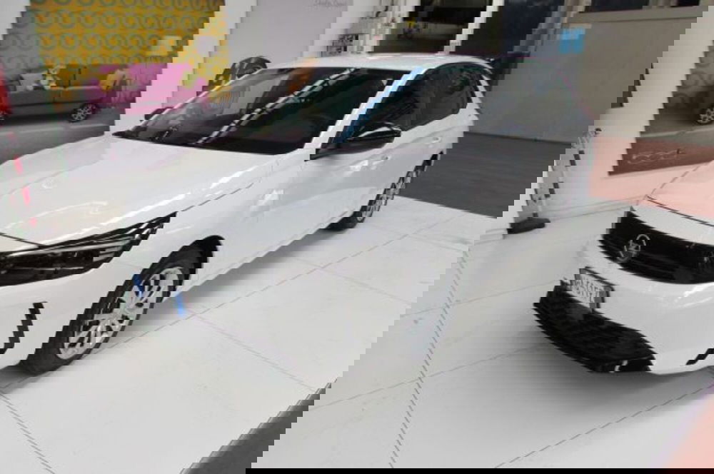 Opel Corsa nuova a Milano