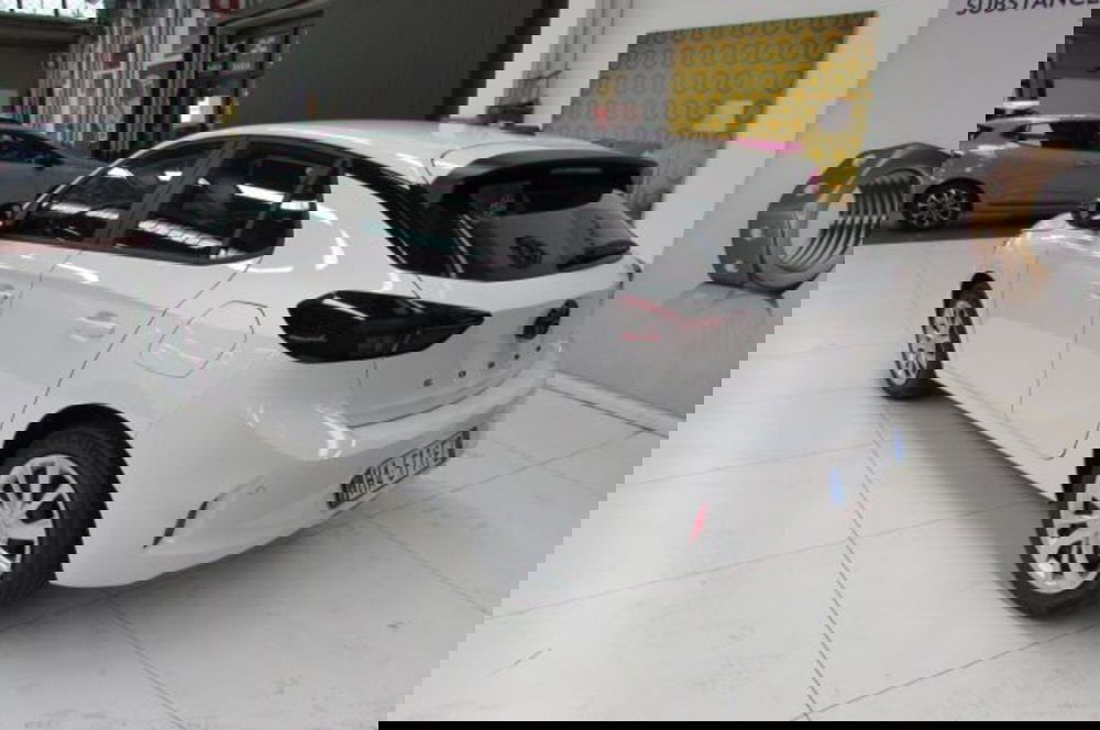 Opel Corsa nuova a Milano (3)