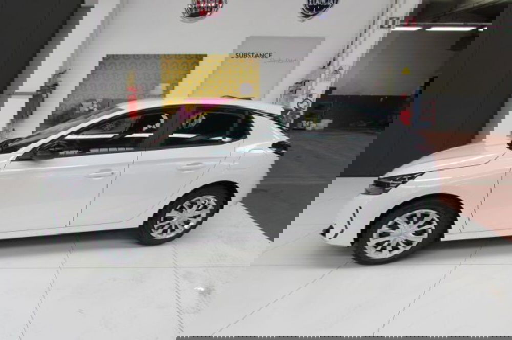 Opel Corsa nuova a Milano (4)