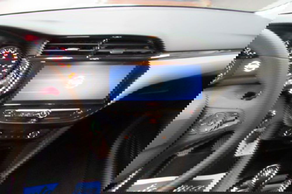 Opel Corsa nuova a Milano (8)