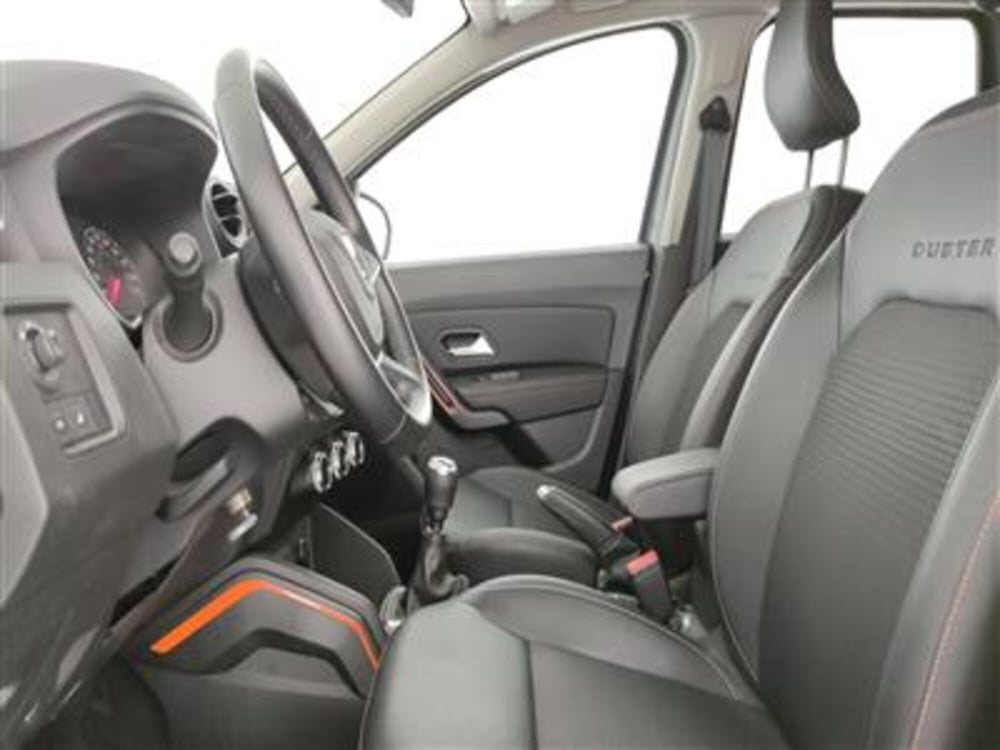 Dacia Duster usata a Bari (13)