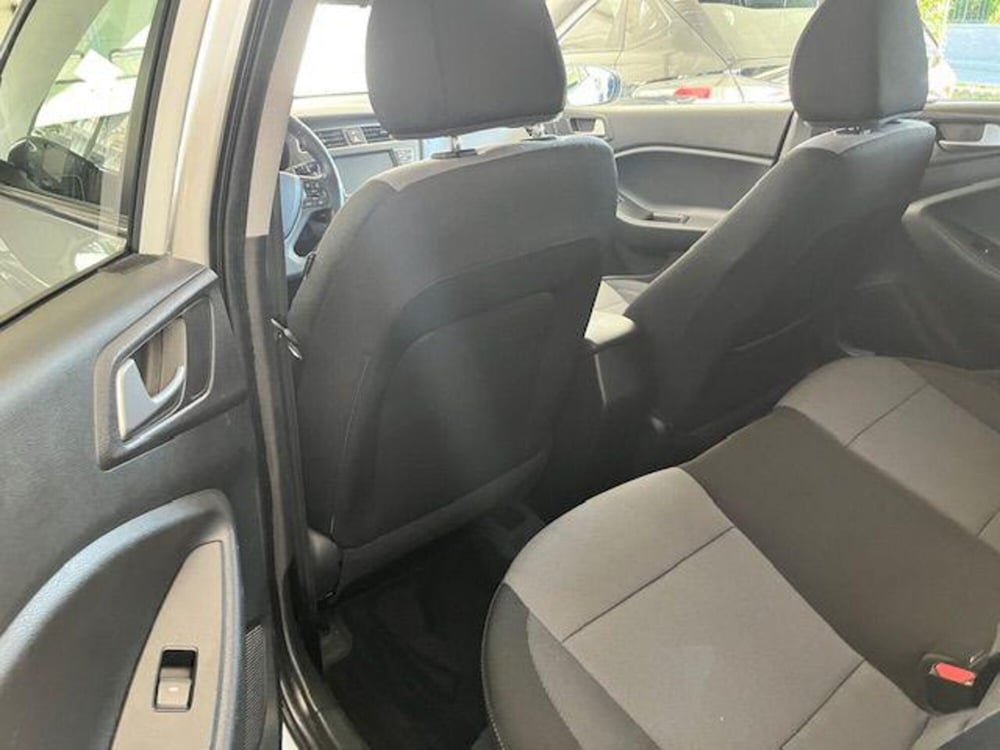 Hyundai i20 usata a Verbano Cusio Ossola (8)
