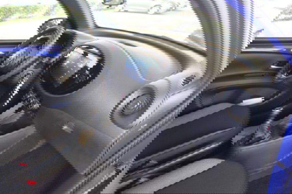 Toyota Aygo X usata a Roma (8)