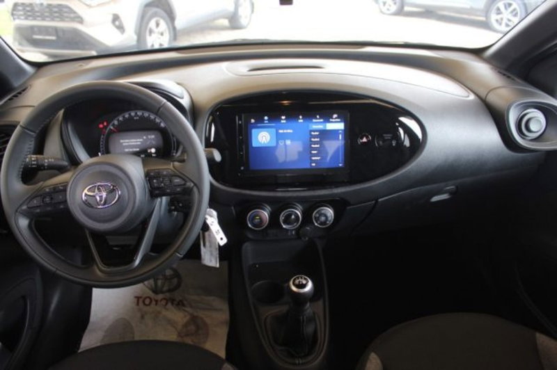 Toyota Aygo X usata a Roma (11)