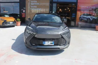 Toyota Toyota C-HR 1.8 hev Trend fwd e-cvt del 2025 usata a Roma