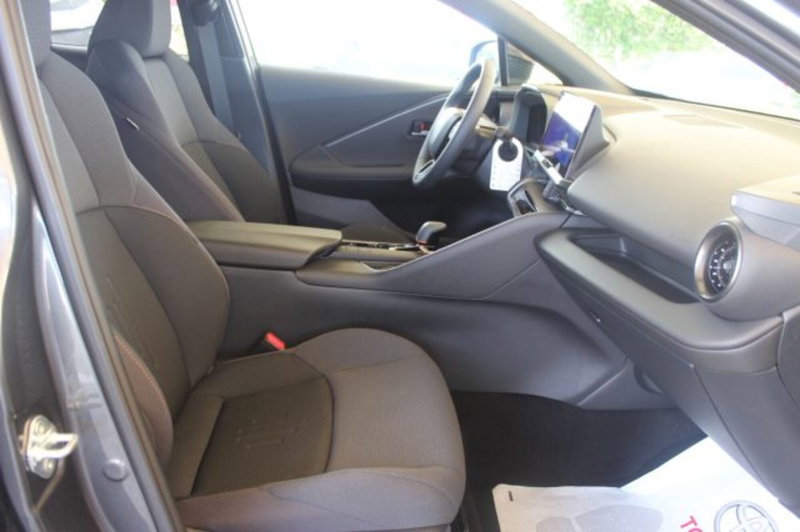 Toyota Toyota C-HR usata a Roma (6)