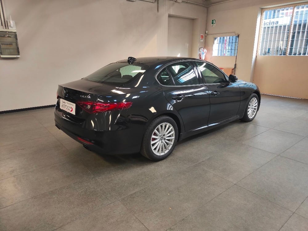 Alfa Romeo Giulia usata a Verona (4)