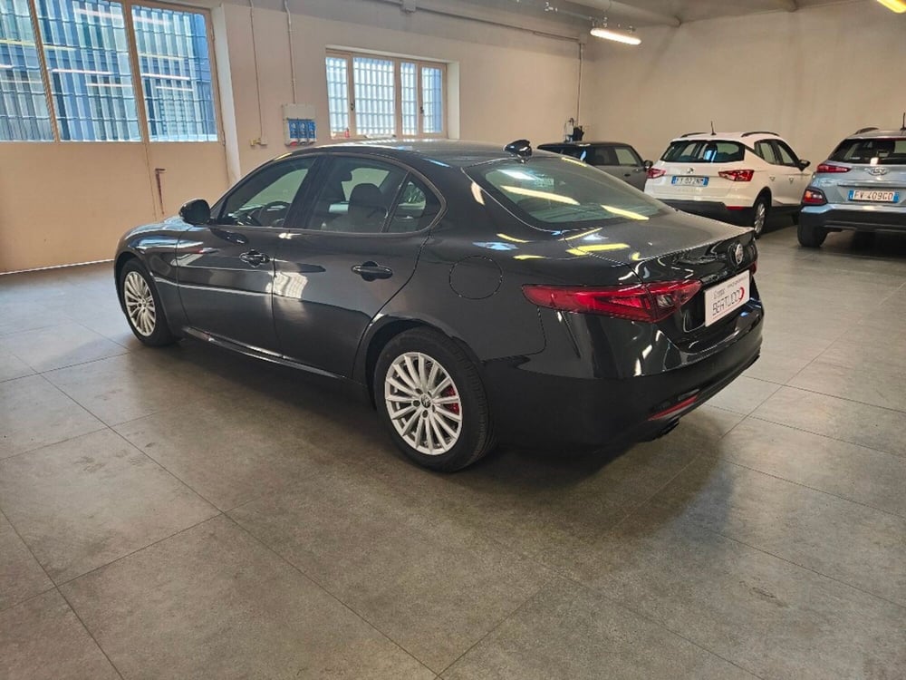 Alfa Romeo Giulia usata a Verona (6)