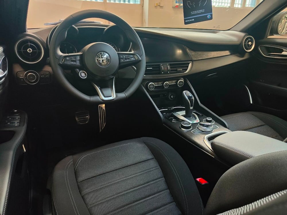 Alfa Romeo Giulia usata a Verona (7)
