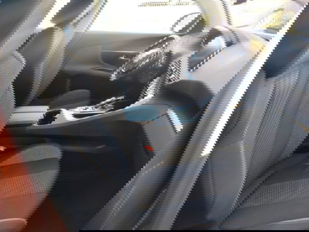 Peugeot 3008 usata a Oristano (11)