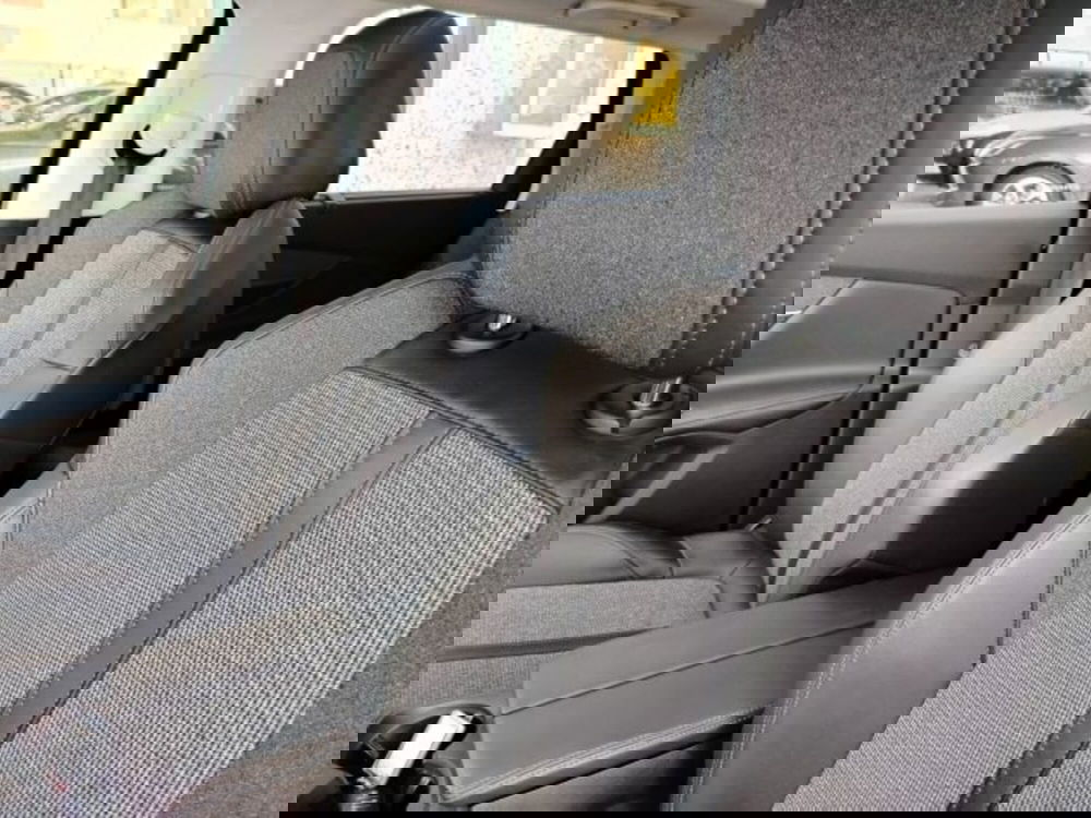 Peugeot 5008 usata a Oristano (17)