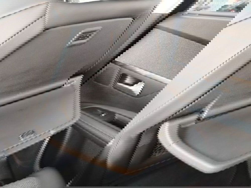 Peugeot 5008 usata a Oristano (18)