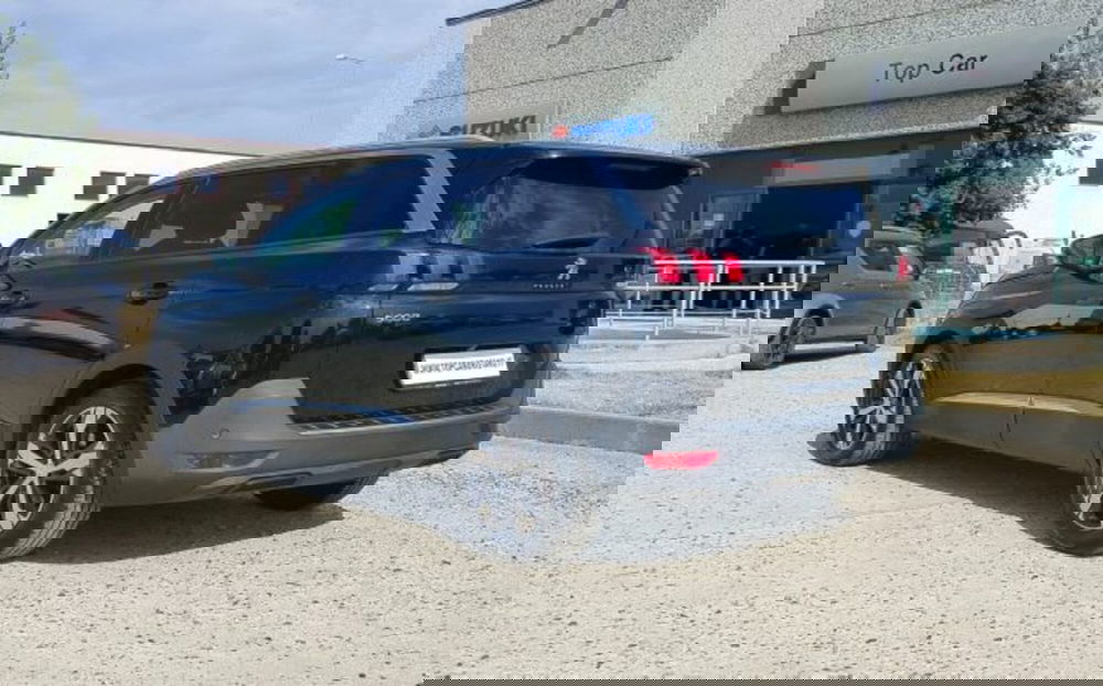 Peugeot 5008 usata a Oristano (6)