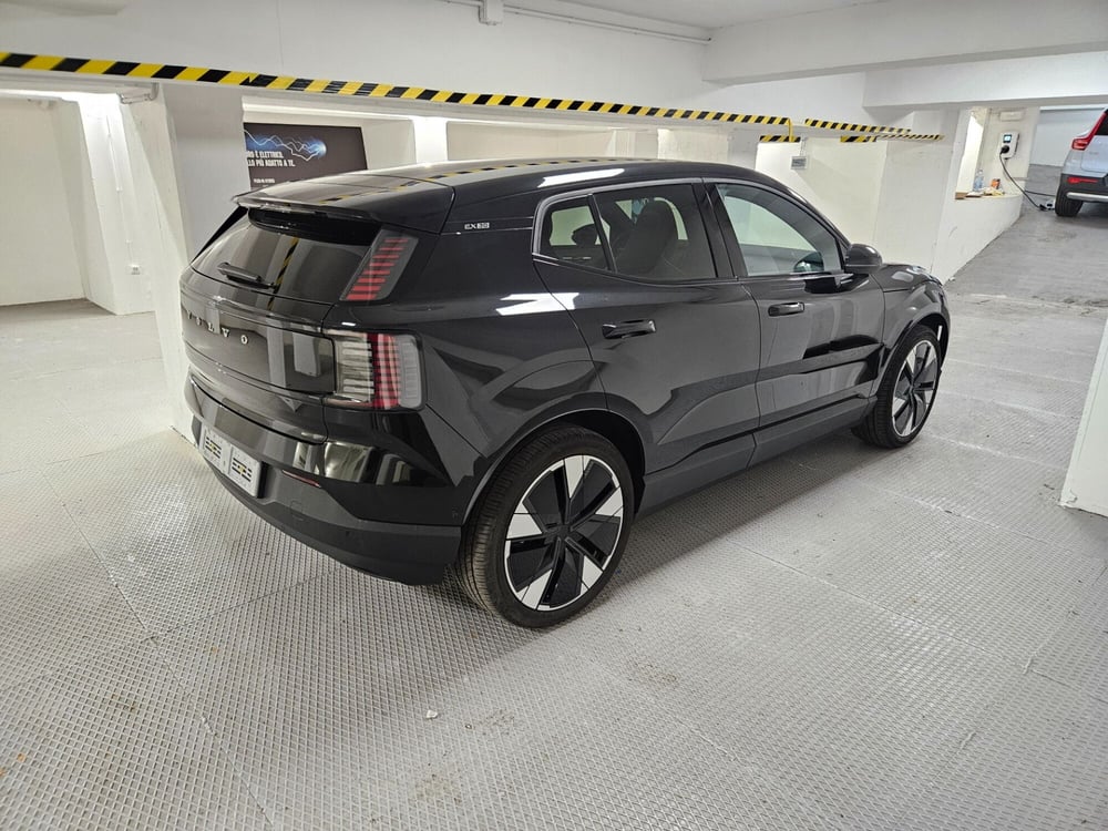Volvo EX30 nuova a Napoli (2)