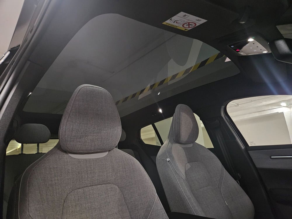 Volvo EX30 nuova a Napoli (4)